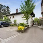 Haus Maria لاوفن